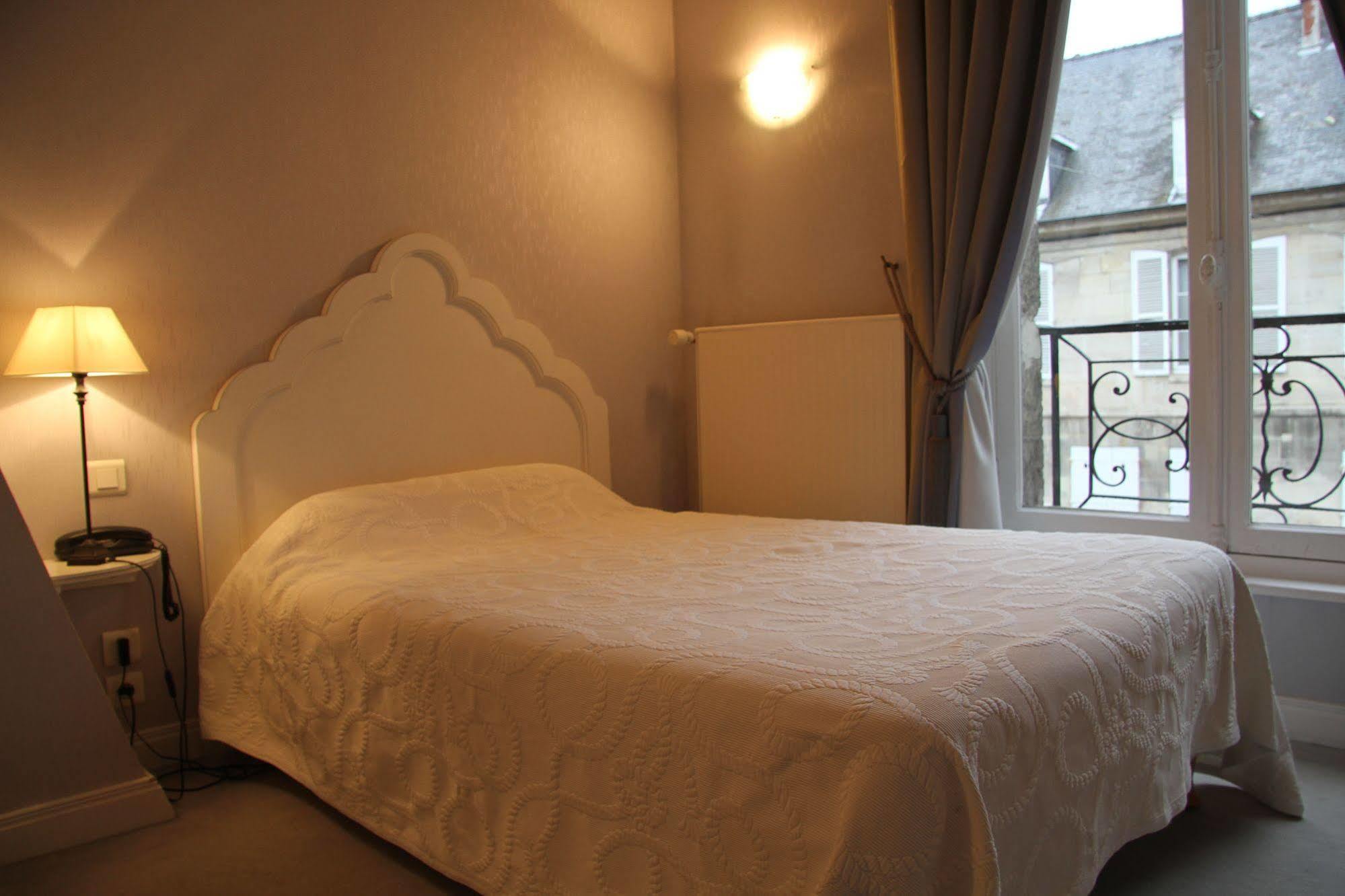 Hotel Le Regent Villers-Cotterets  Exterior photo