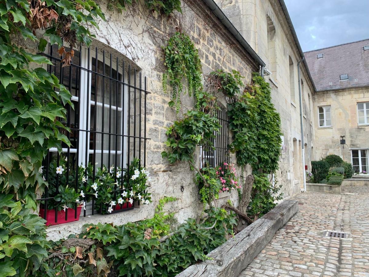 Hotel Le Regent Villers-Cotterets  Exterior photo