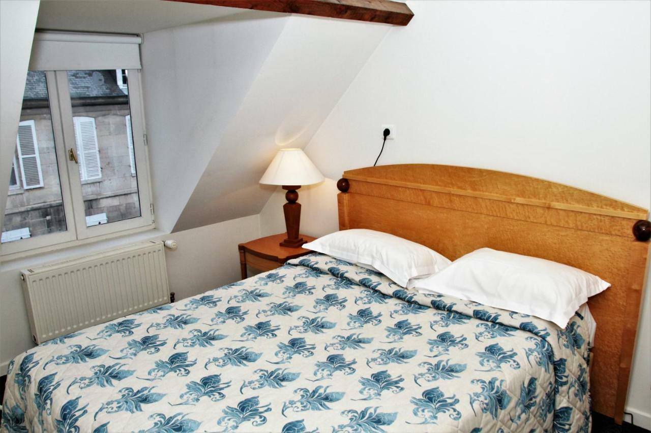 Hotel Le Regent Villers-Cotterets  Exterior photo