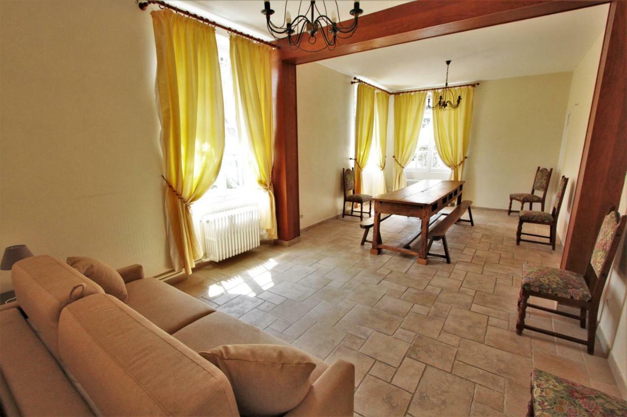 Hotel Le Regent Villers-Cotterets  Exterior photo
